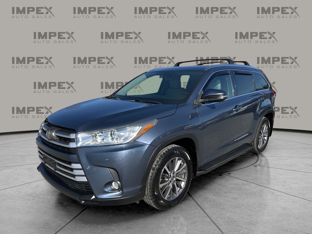 2018 Toyota Highlander XLE's photo