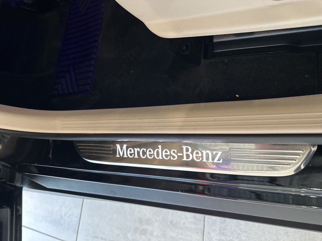 2021 Mercedes-Benz GLC GLC 300 14