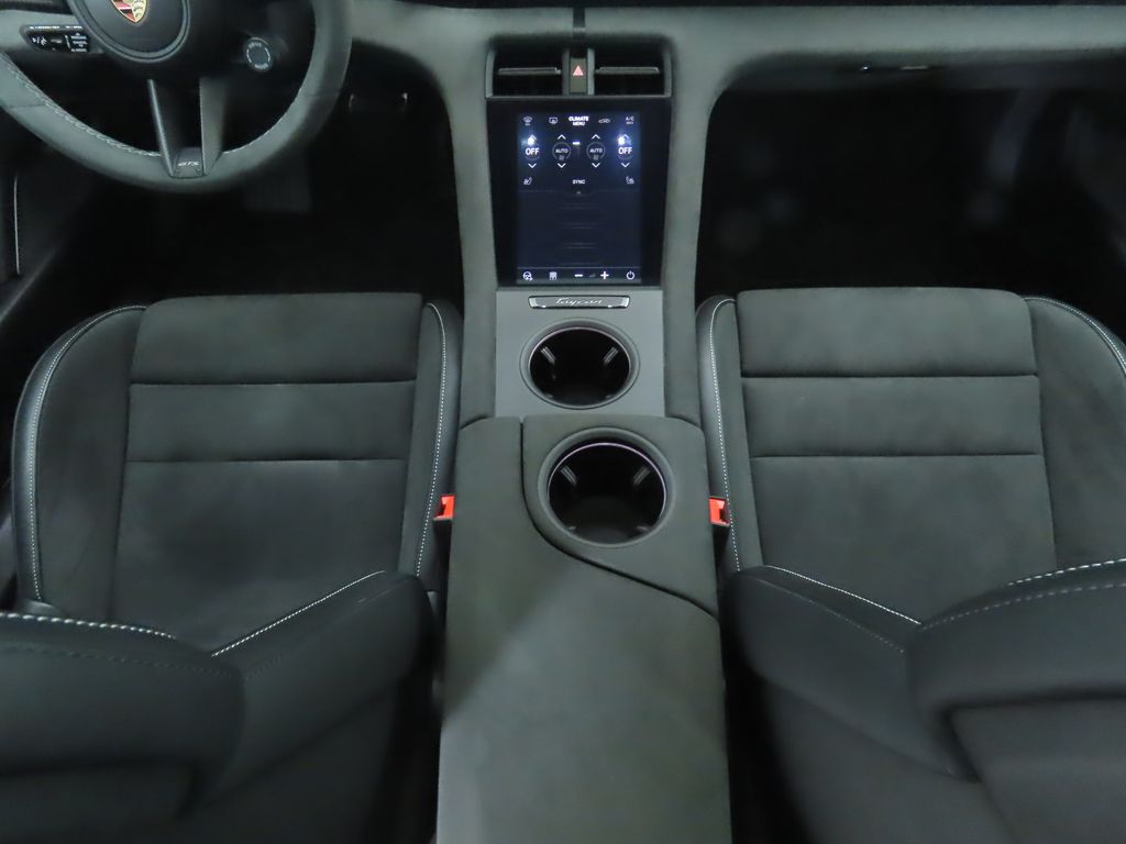 Thumbnail: 2023 Porsche Taycan - 17