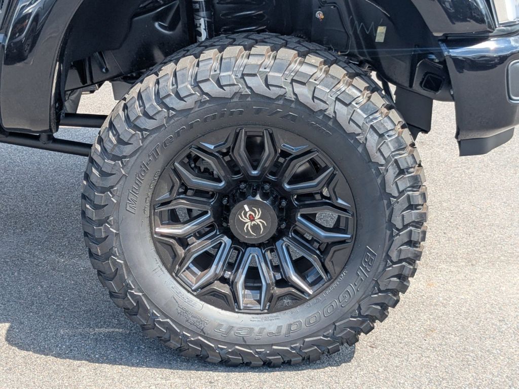 2025 Ford F-250 Black Widow