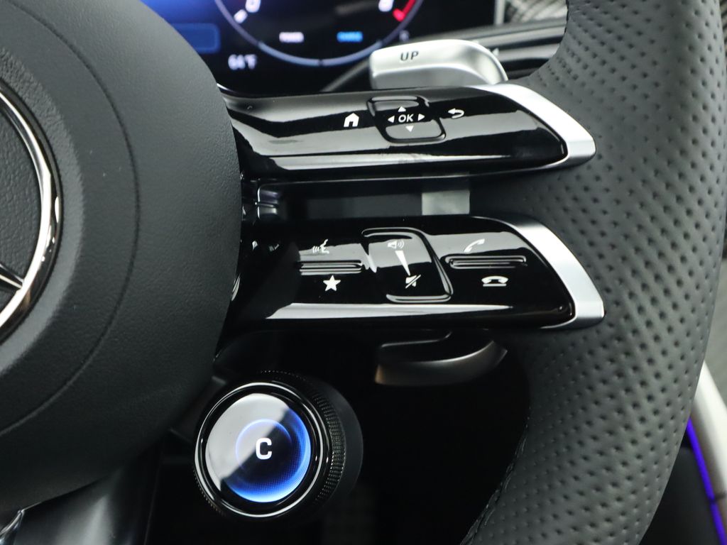 Thumbnail: 2025 Mercedes-Benz GLC - 13