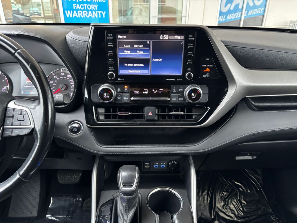 Thumbnail: 2022 Toyota Highlander - 13