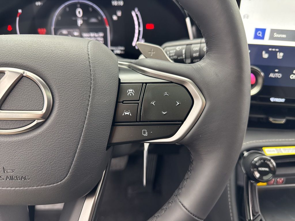 2026 Lexus NX 350 Premium AWD photo 11
