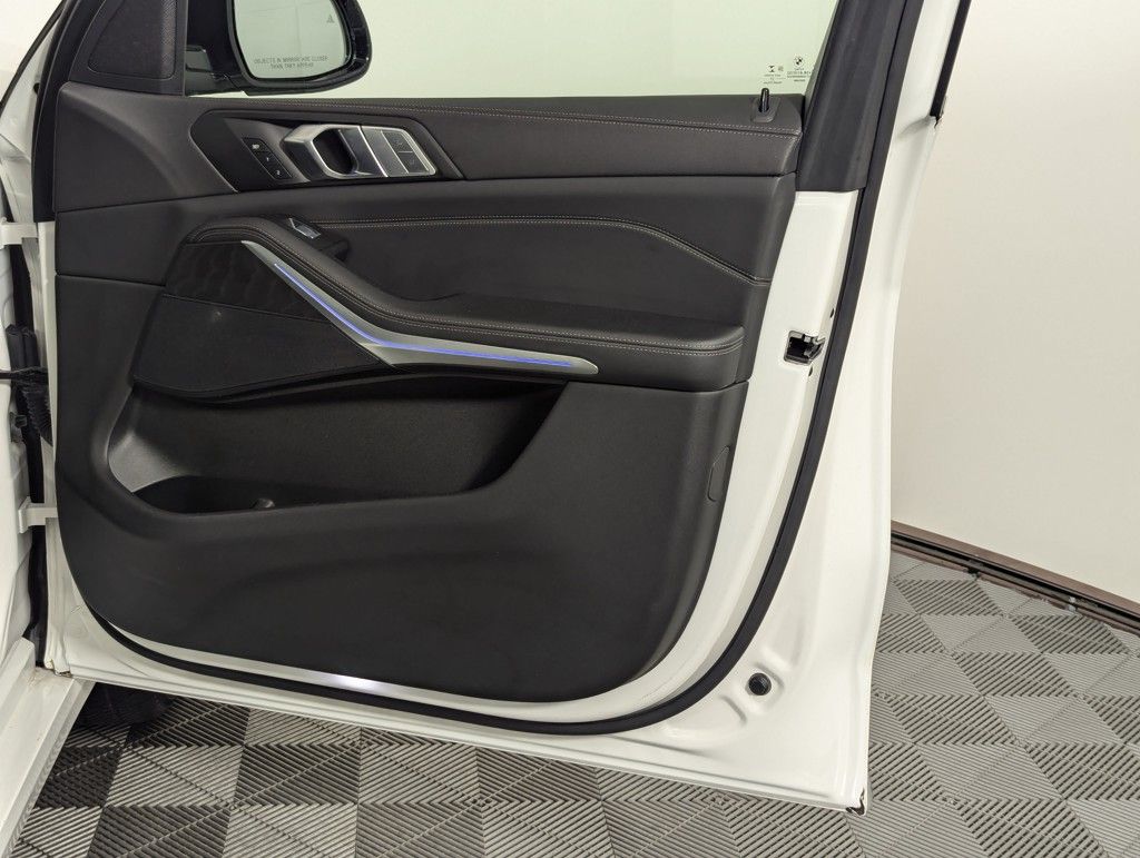 2022 BMW X7 xDrive40i photo