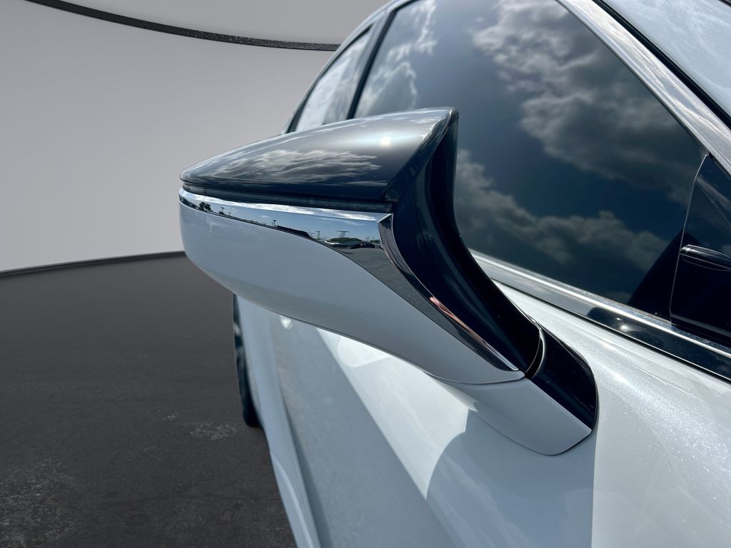 Thumbnail: 2024 Lexus IS - 30
