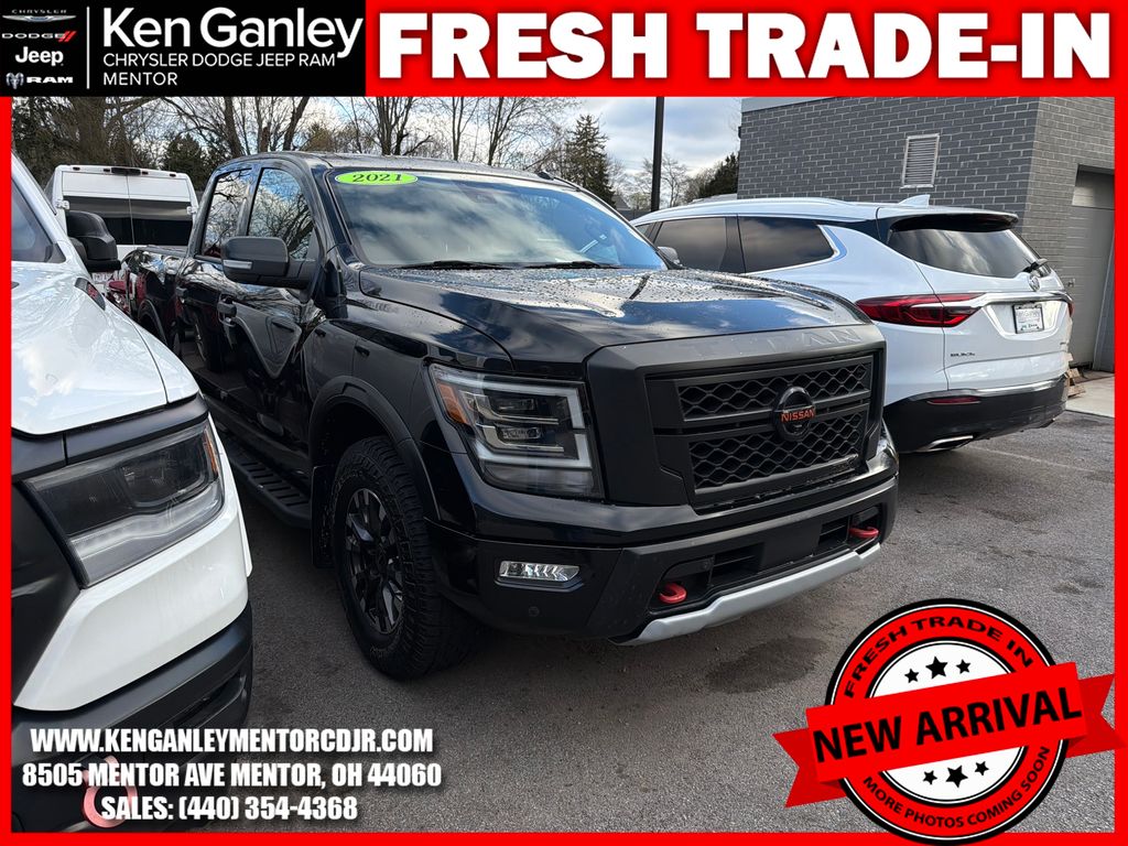 Super Black 2021 Nissan Titan PRO-4X Crew Cab 4WD Pickup Truck Four-Wheel Drive 9-Speed Automatic