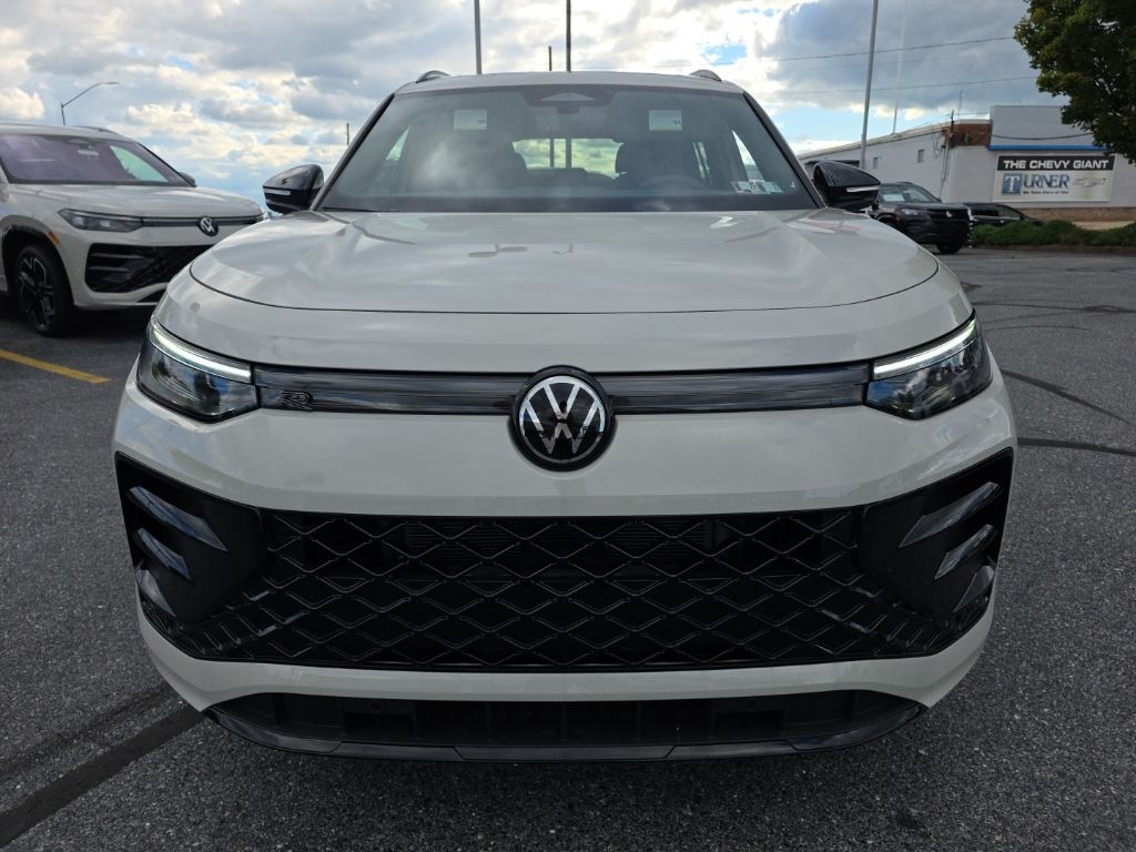 2026 Volkswagen Tiguan 2.0T SE R-Line Black - 3