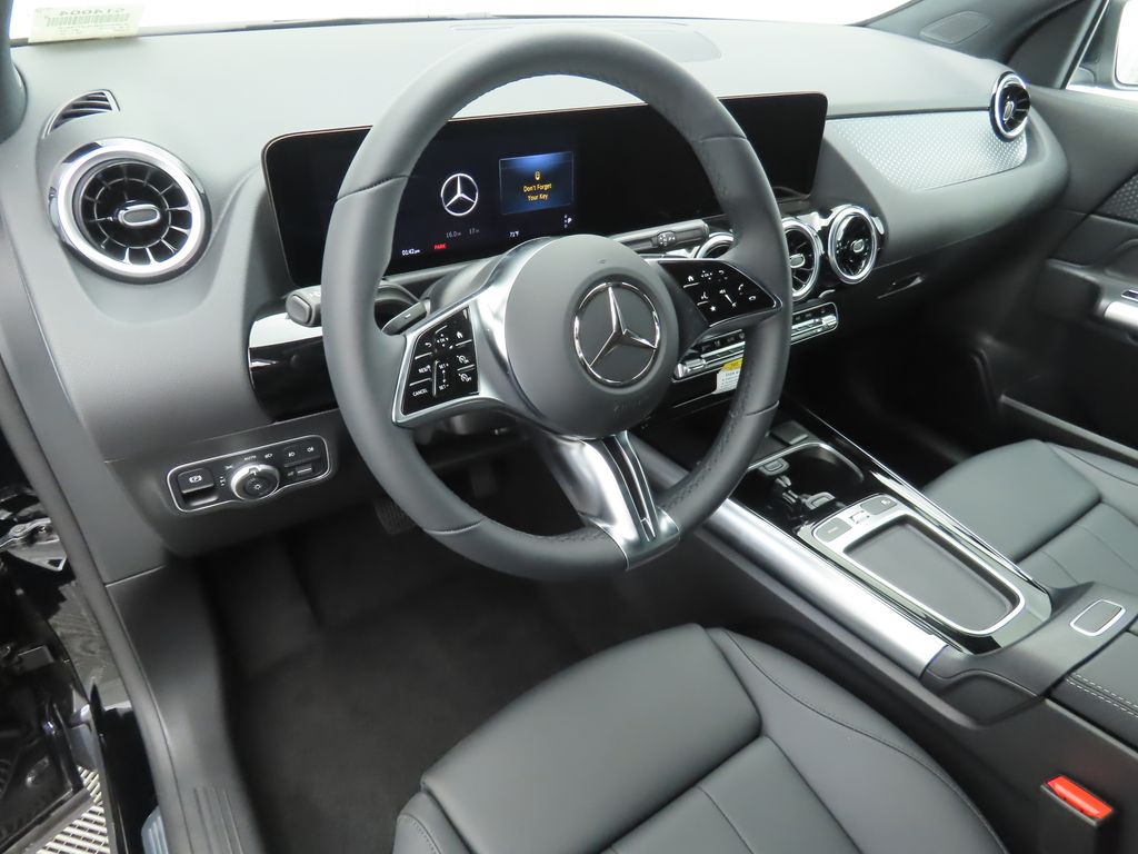 2025 Mercedes-Benz GLA 250 9
