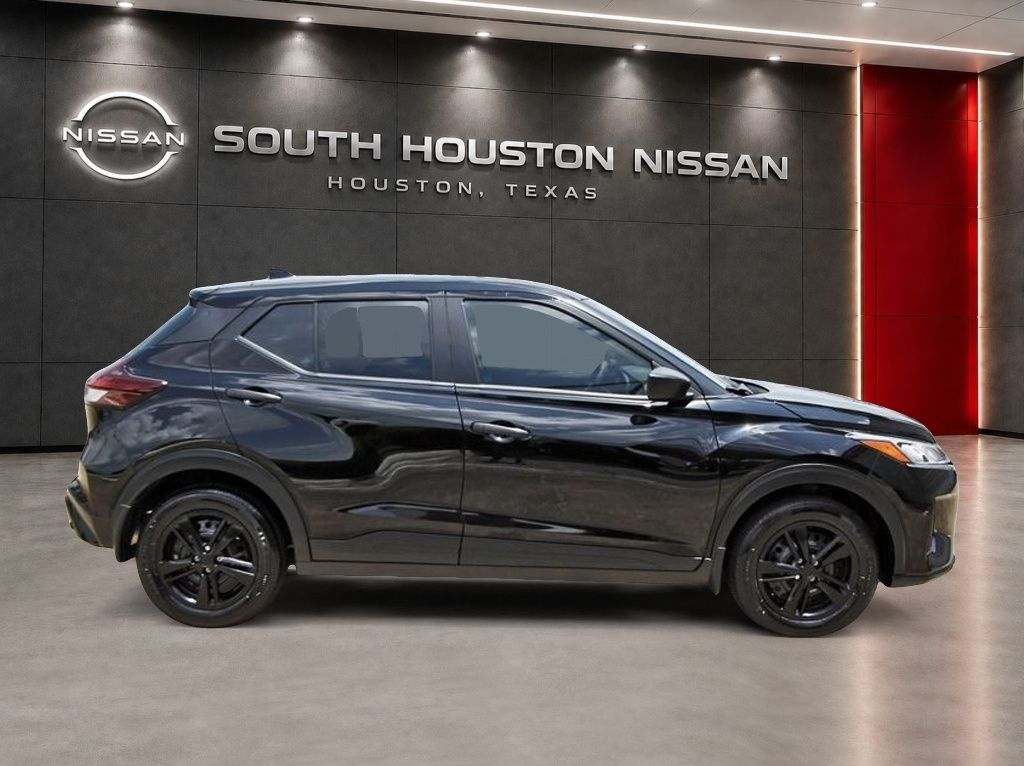2025 Nissan Kicks Play S - 4