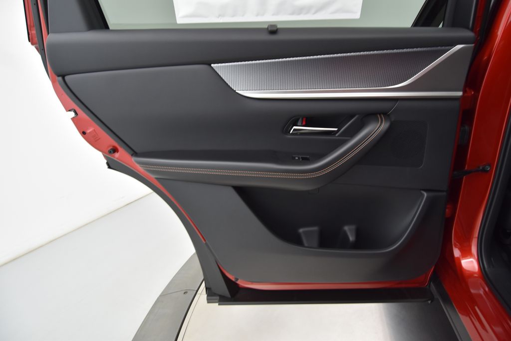 2025 Mazda CX-70 PHEV Premium photo