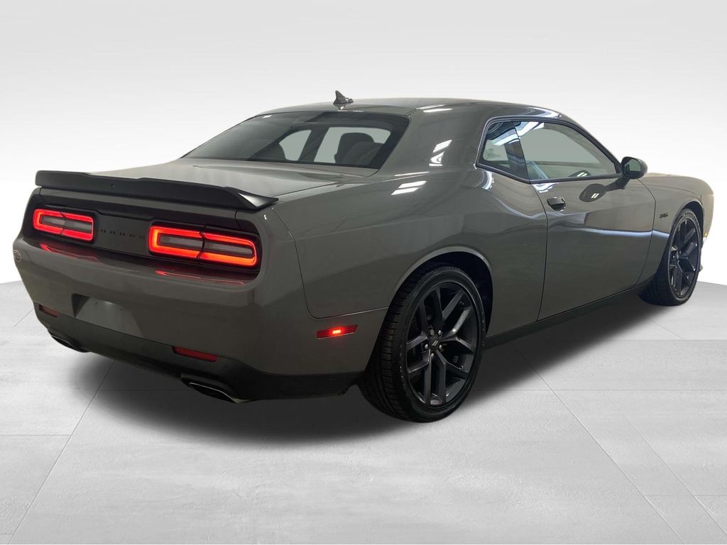 2023 Dodge Challenger R/T photo 3
