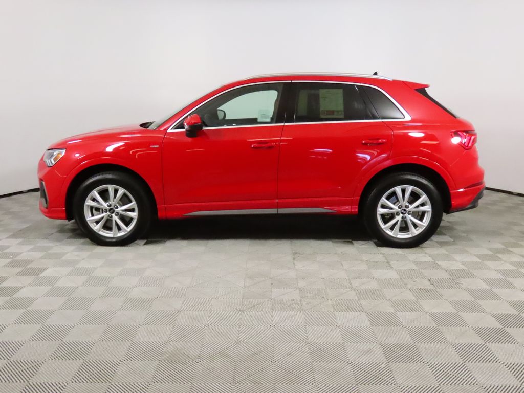 Thumbnail: 2025 Audi Q3 - 2