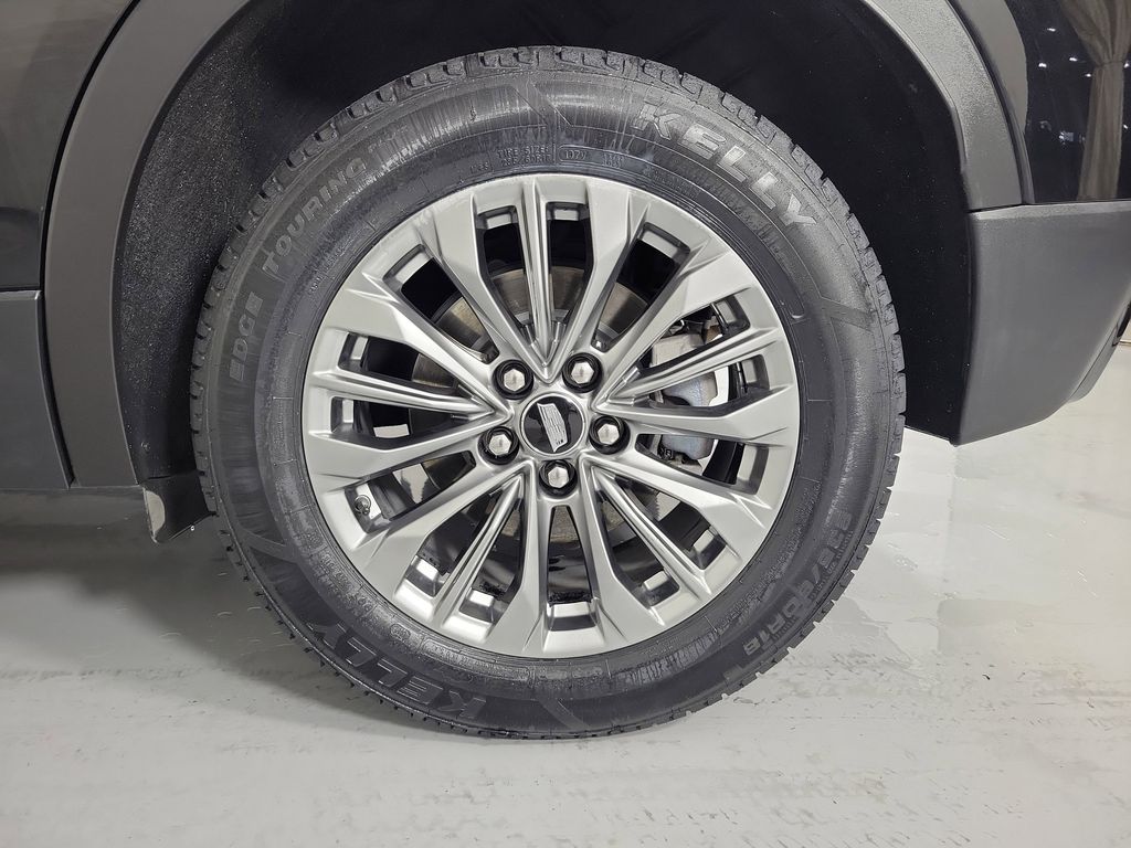 2025 Cadillac XT4 Premium Luxury - 9