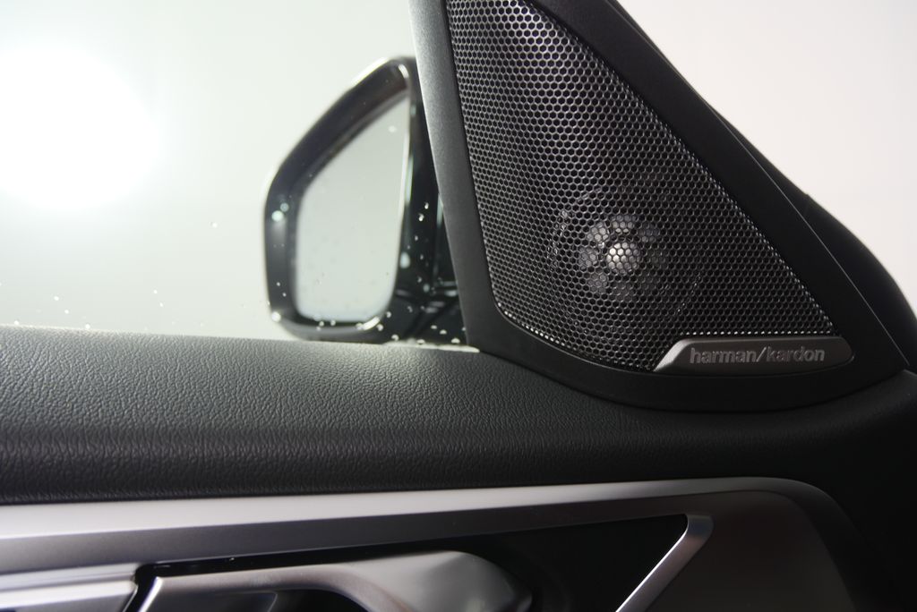 Thumbnail: 2026 BMW i4 - 9