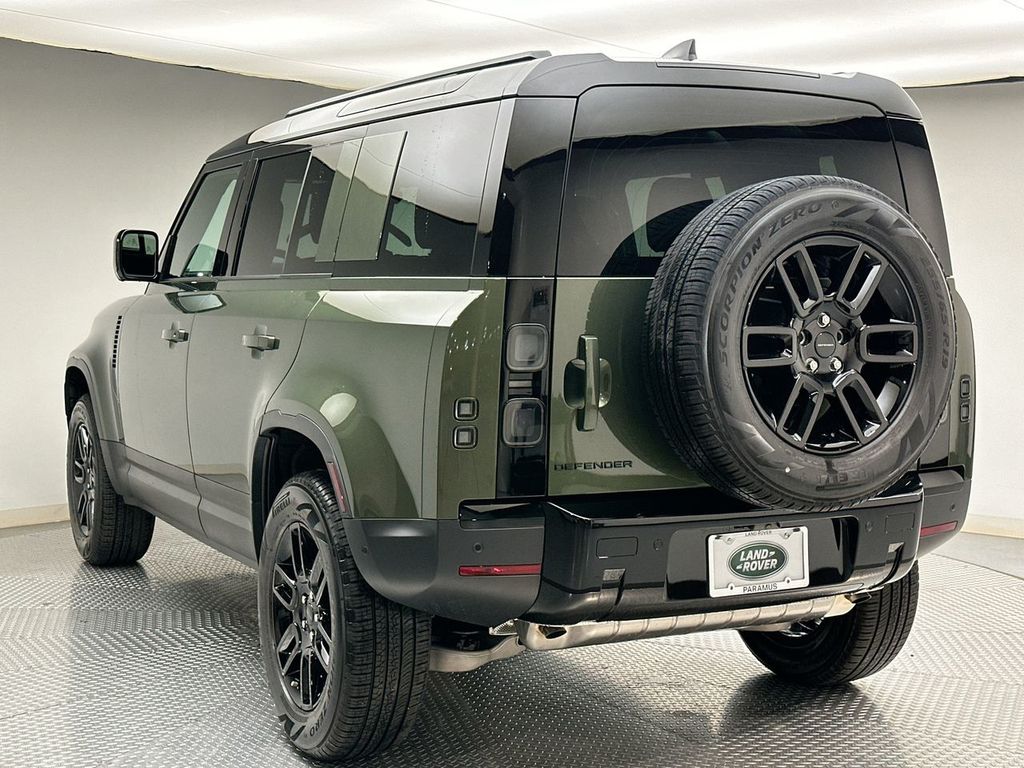 Thumbnail: 2026 Land Rover Defender - 3