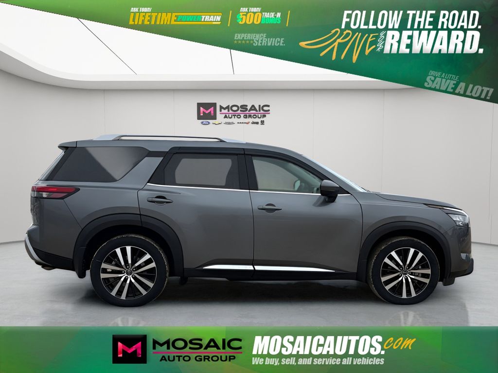2025 Nissan Pathfinder Platinum 4WD
