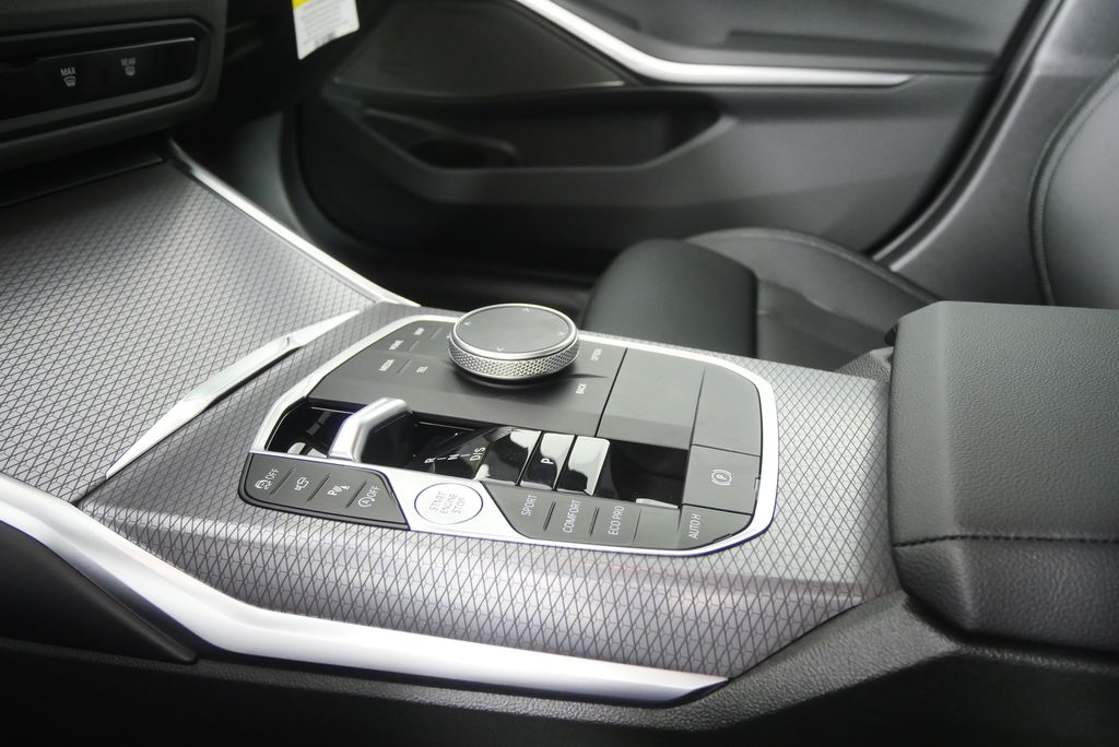 Thumbnail: 2026 BMW 3 Series - 22