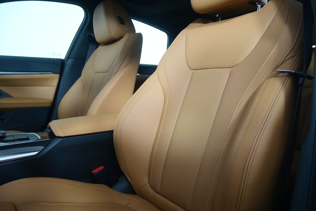 Thumbnail: 2026 BMW 4 Series - 11