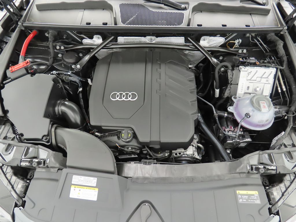 2025 Audi Q5 e Premium Plus 30