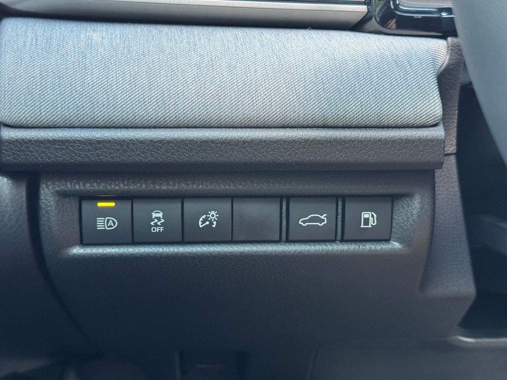 2026 Toyota Camry LE photo 19