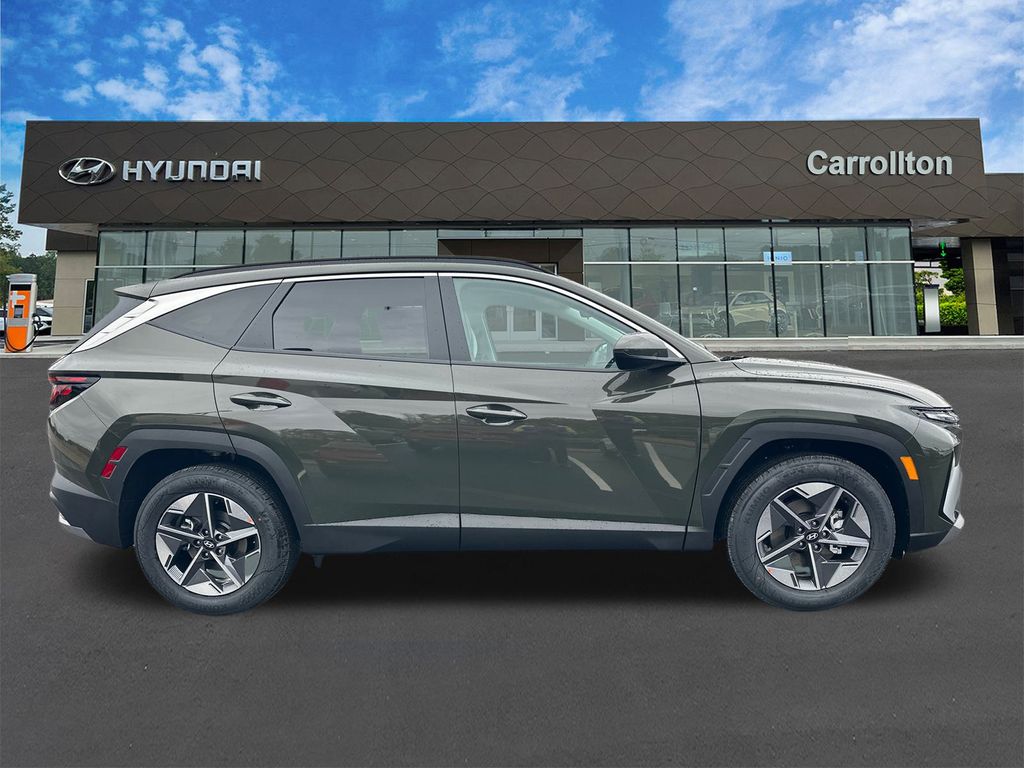 New 2026 Green Hyundai SEL image 5