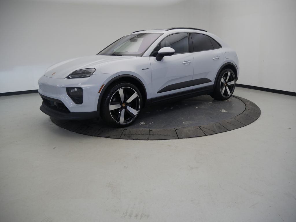 Thumbnail: 2026 Porsche Macan - 1