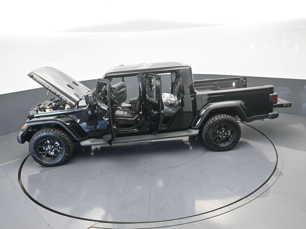 Used 2025 Black Clearcoat Jeep High Tide image 65