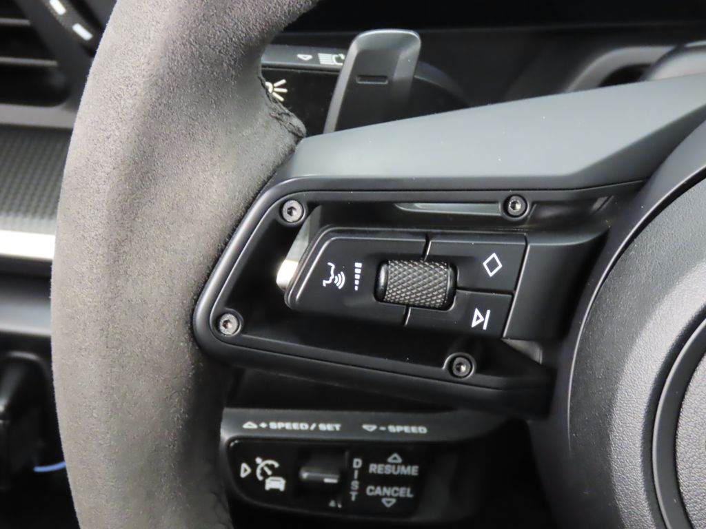 Thumbnail: 2020 Porsche 911 - 19