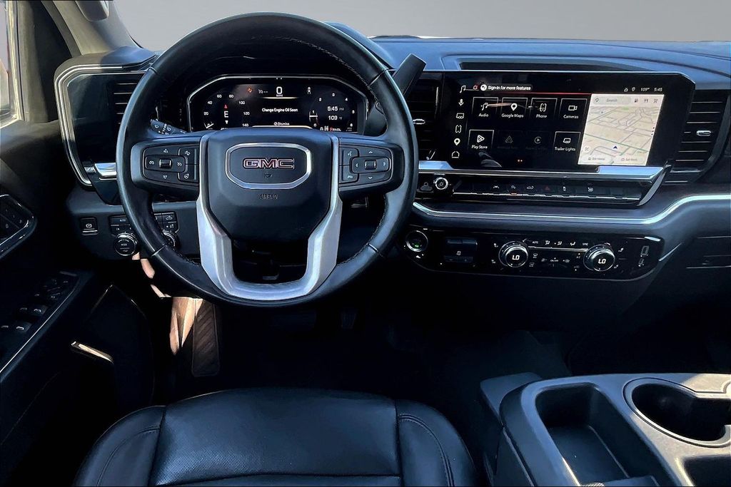 2025 GMC Sierra 1500 SLT - 8