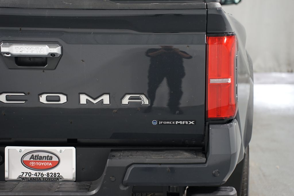 2025 Toyota Tacoma Limited 12