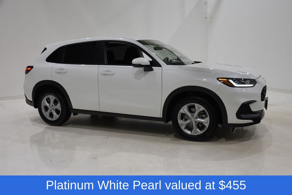 View vehicle photo 3