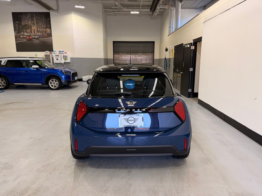 Thumbnail: 2026 MINI Cooper - 4