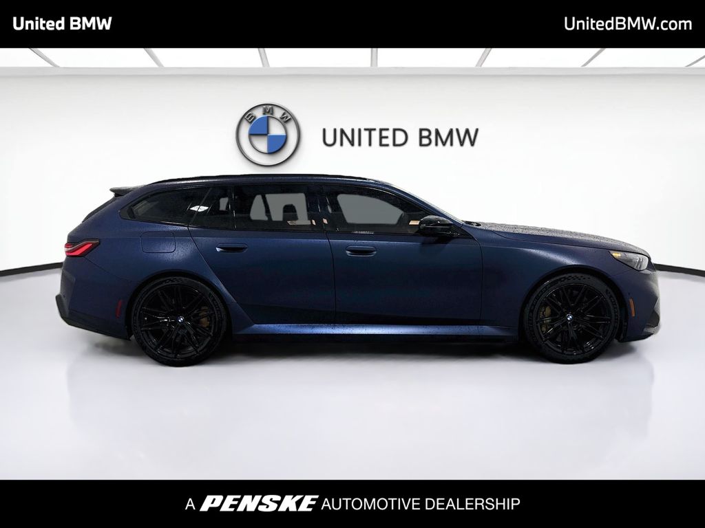 Thumbnail: 2026 BMW M5 - 4