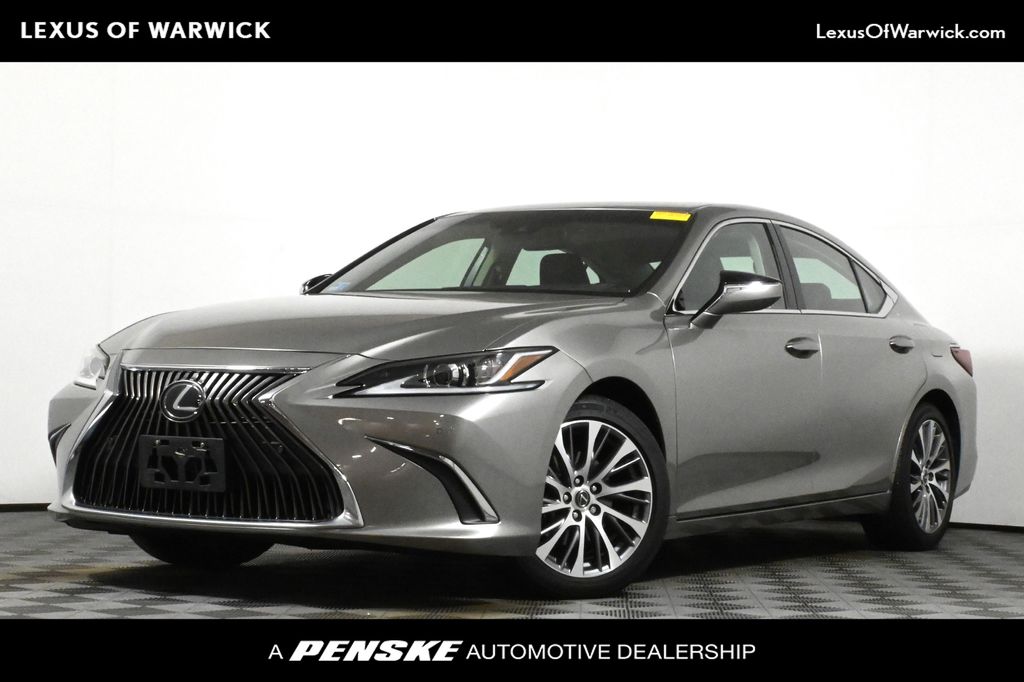 Thumbnail: 2019 Lexus ES - 1