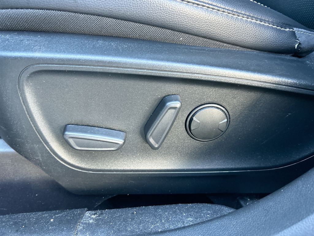 Thumbnail: 2020 Ford Escape - 12