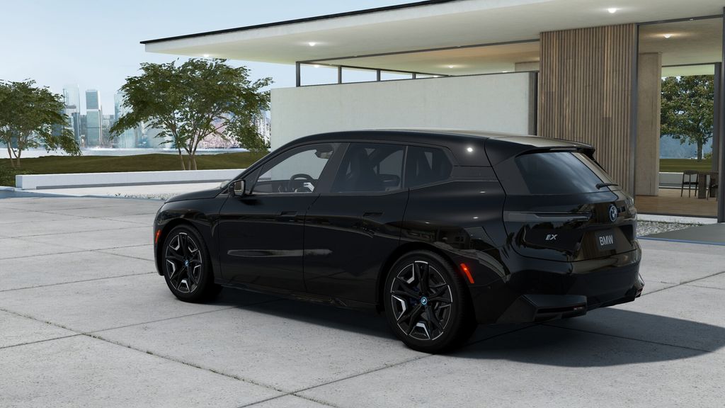 2025 BMW iX xDrive50 18