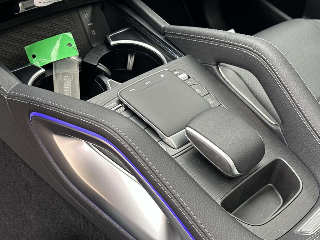 Thumbnail: 2026 Mercedes-Benz GLE - 24