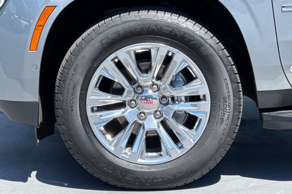 used 2025 GMC Yukon car, priced at $71,984