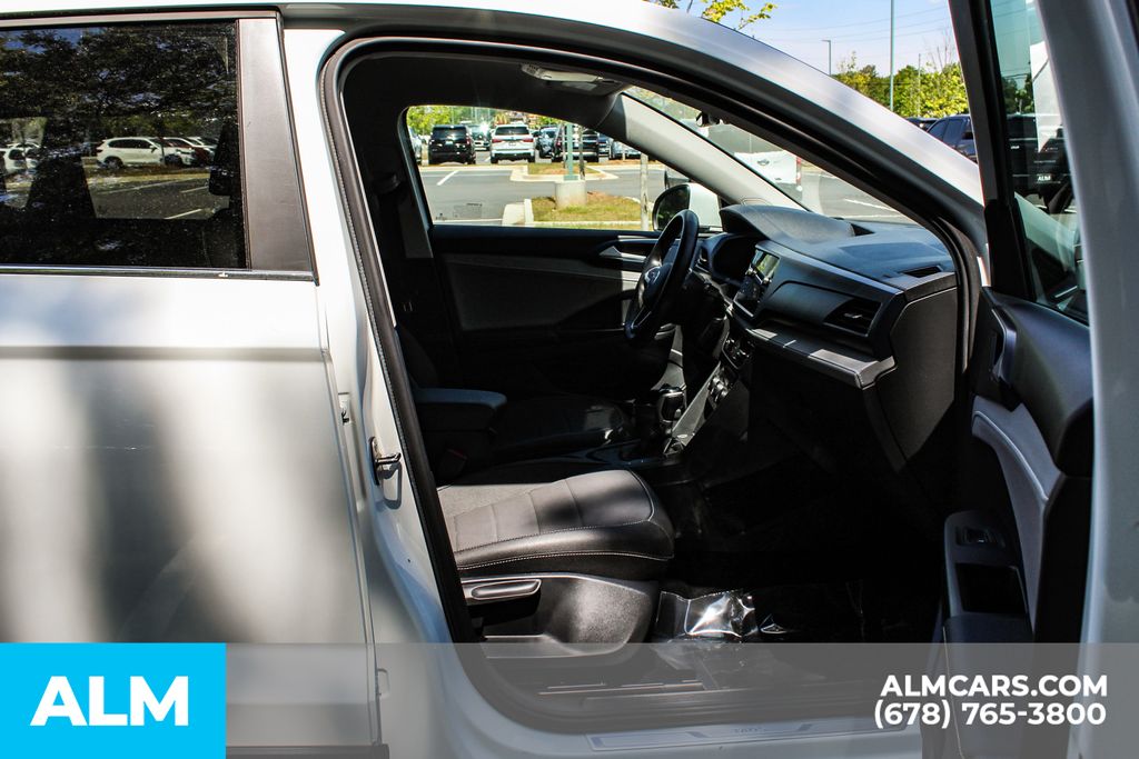 Used 2024 Gray Volkswagen 1.5T SE image 19