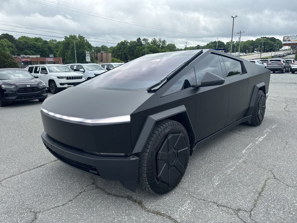 2024 Tesla Cybertruck All-Wheel Drive's photo