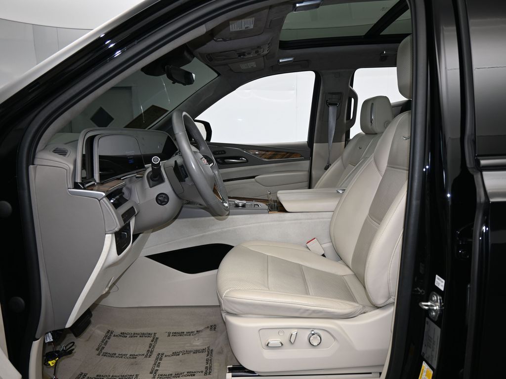 Used 2021 Black Raven Cadillac Sport Platinum image 12