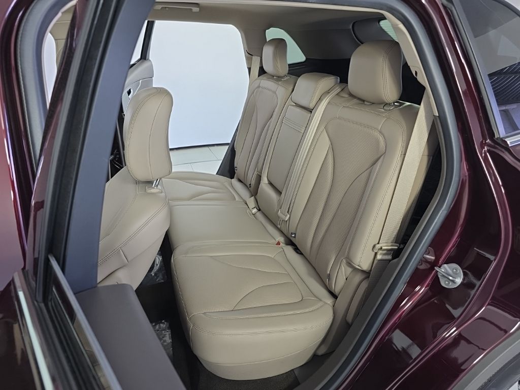 Thumbnail: 2022 Lincoln Nautilus - 21