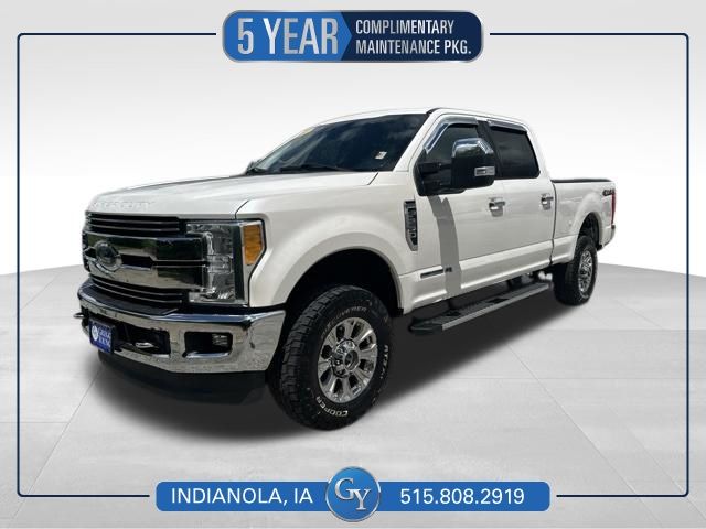 White Platinum Clearcoat Metallic 2017 Ford F-250 Super Duty Lariat Crew Cab 4WD Pickup Truck Four-Wheel Drive 6-Speed Automatic