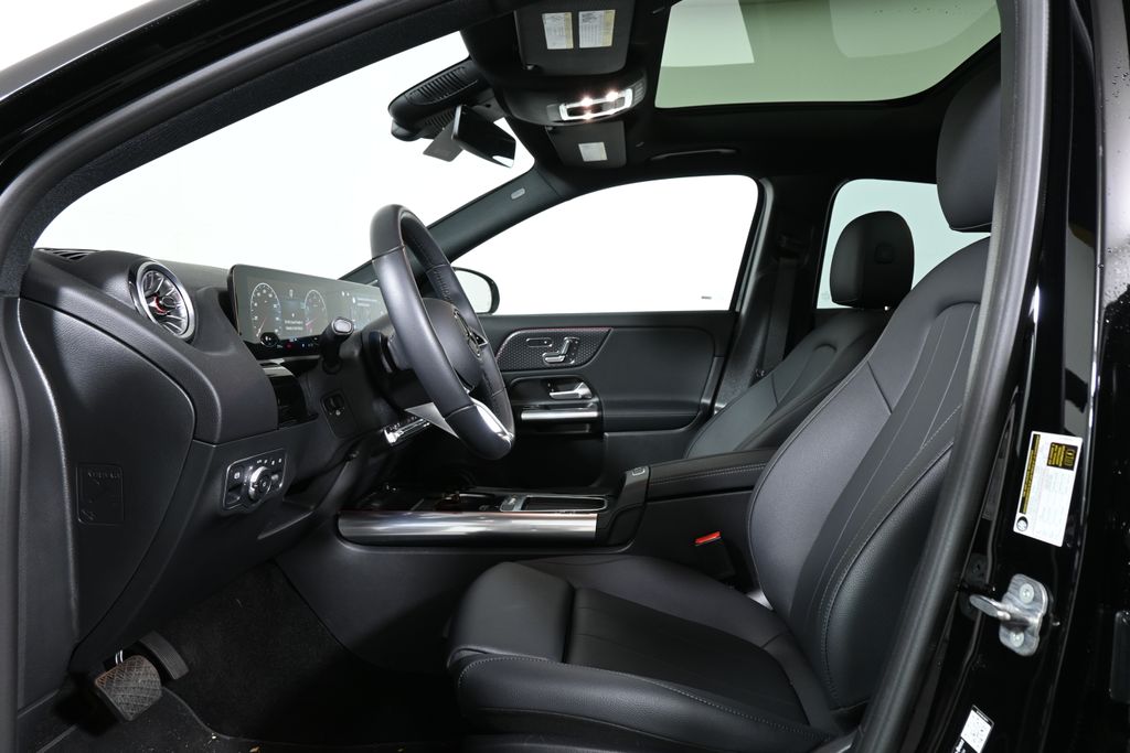 Thumbnail: 2026 Mercedes-Benz GLA - 3