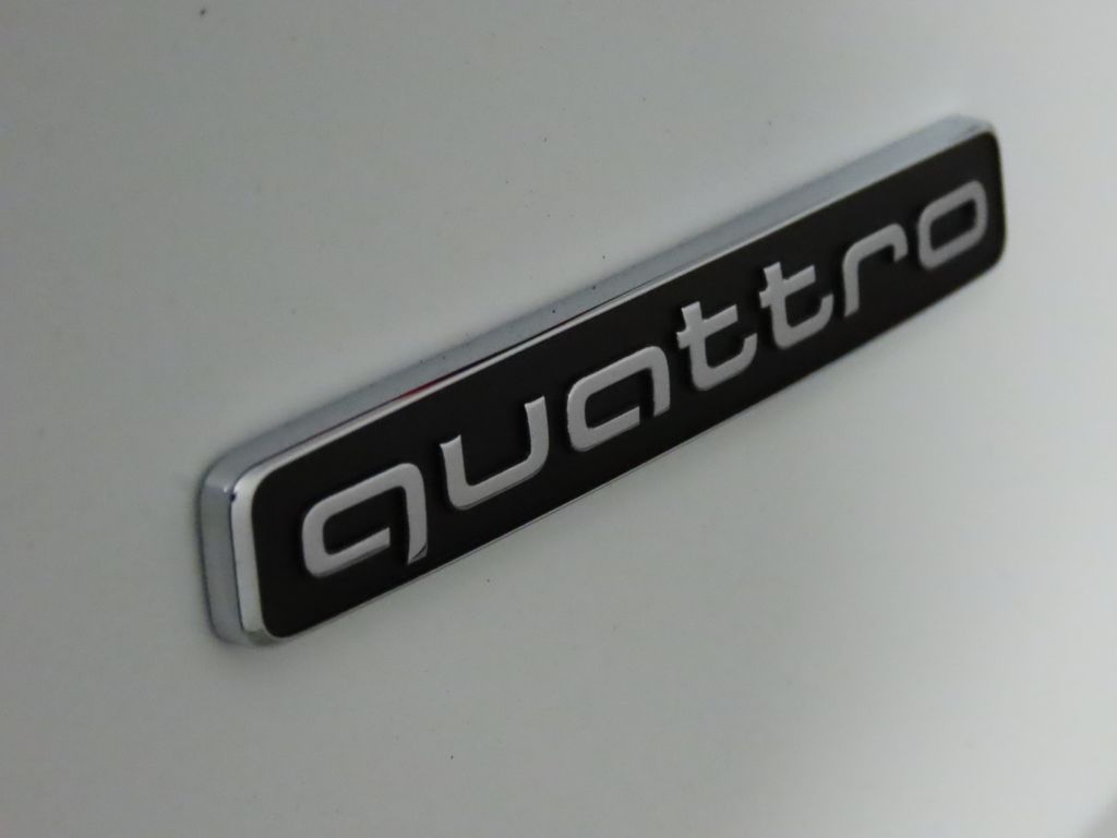 Thumbnail: 2026 Audi Q7 - 10