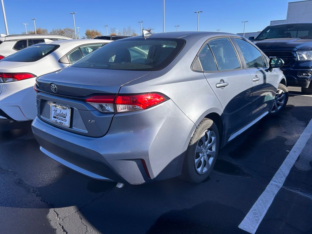 2021 Toyota Corolla LE 3