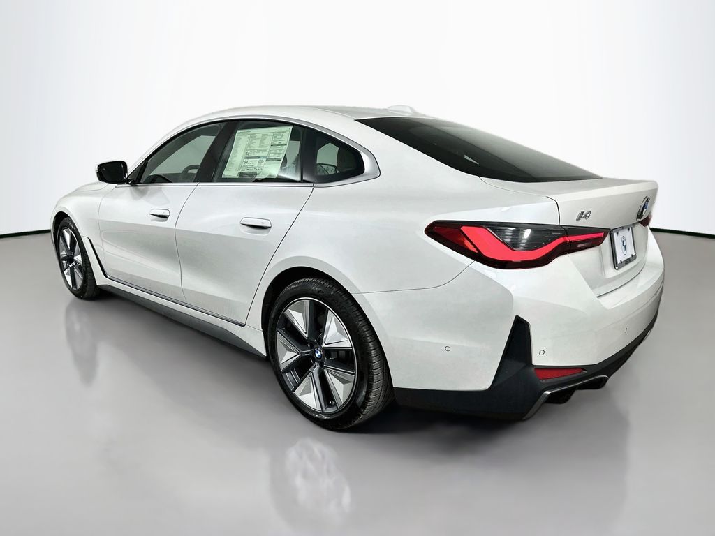 Thumbnail: 2026 BMW i4 - 7