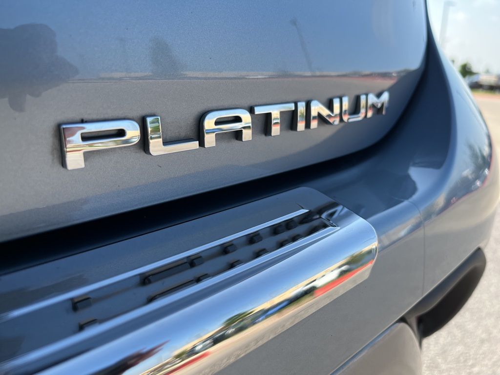 2023 Toyota Highlander Platinum 9