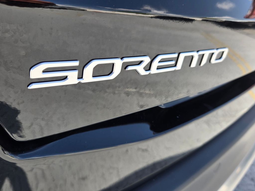 2026 Kia Sorento - $37,620