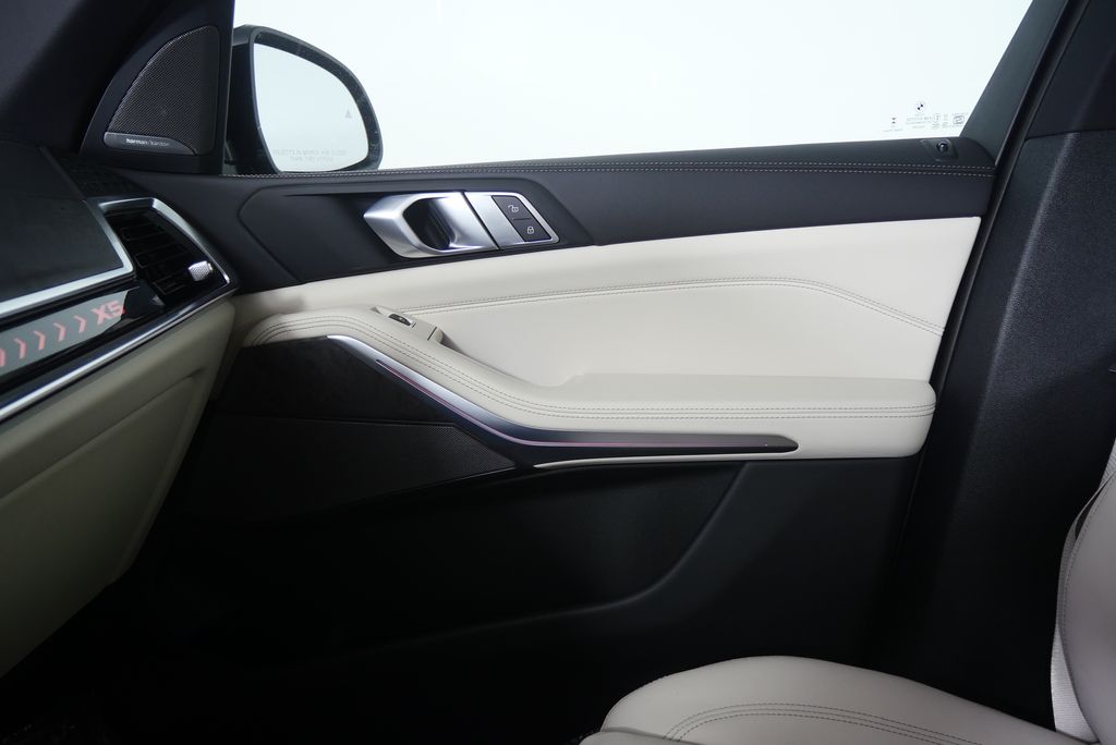 Thumbnail: 2026 BMW X5 - 24